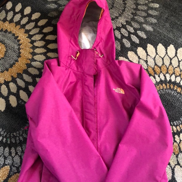 North Face Women’s Venture Jacket - Picture 3 of 9